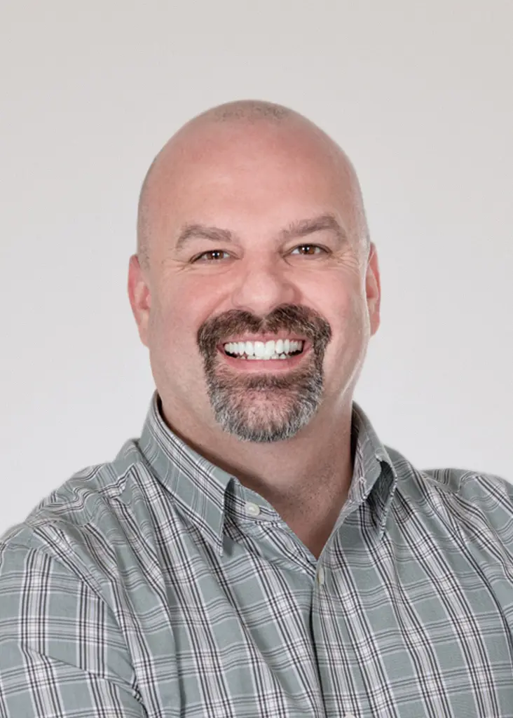 https://lewisofficeindustrial.com/wp-content/uploads/2024/04/08-Wayne-Williams-Vice-President-Retail-Marketing.jpg