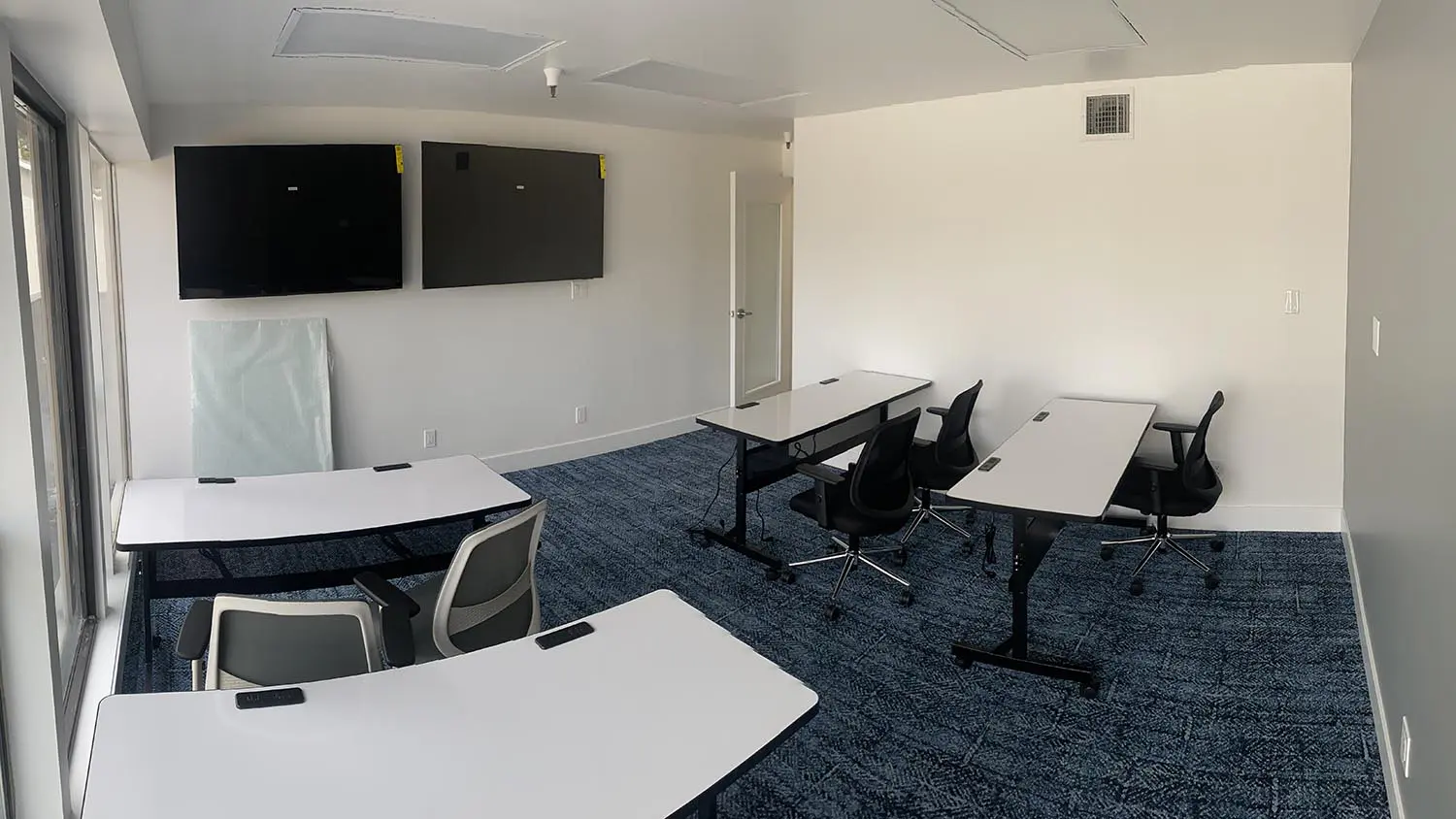 https://lewisofficeindustrial.com/wp-content/uploads/2026/07/111-Old-PC_Dougs-old-office_Now-training-lab-4-A-1024x576.jpg