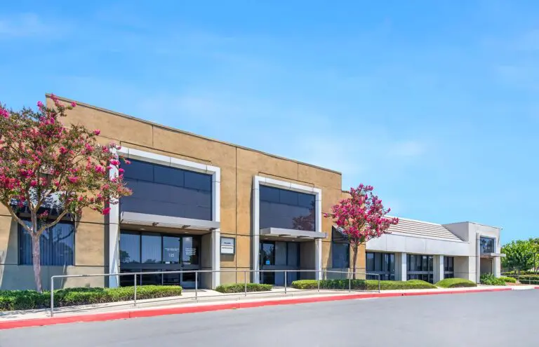 https://lewisofficeindustrial.com/wp-content/uploads/2026/07/4B9A5816-768x495.jpg