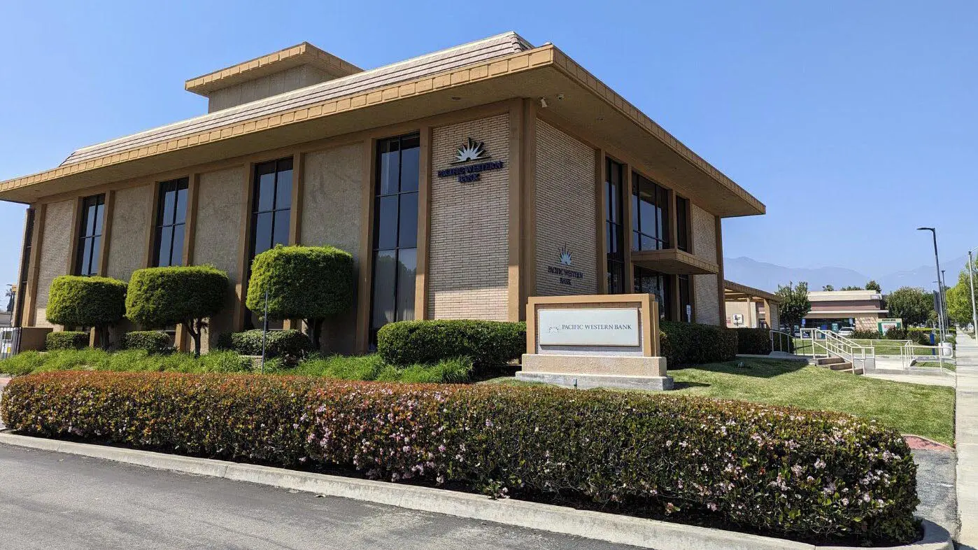 https://lewisofficeindustrial.com/wp-content/uploads/2026/07/559-N-Mountain-Ave-Upland-CA-Building-Photo-25-LargeHighDefinition-1024x576.jpg