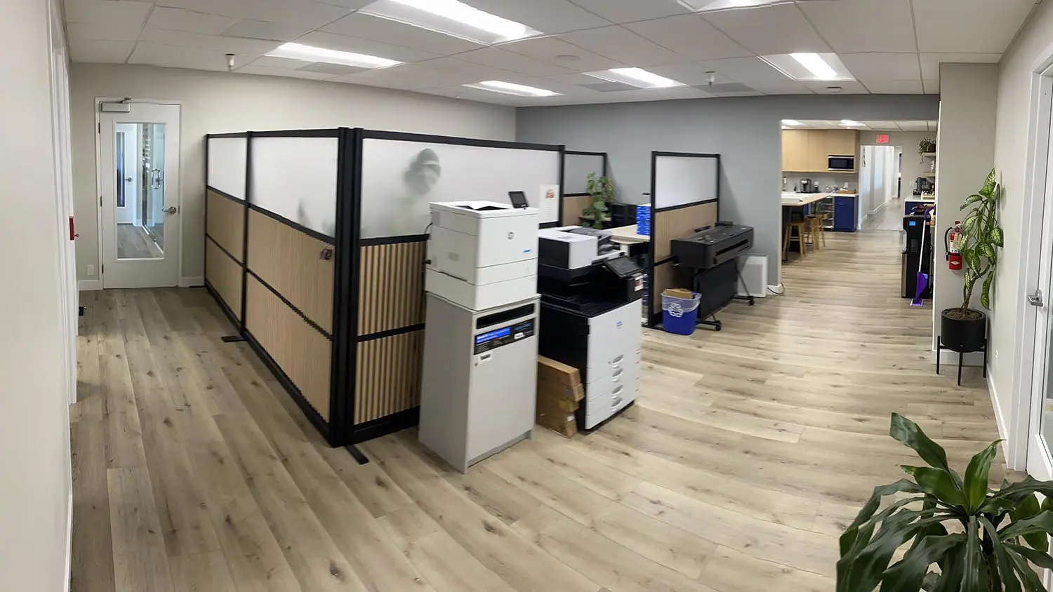 https://lewisofficeindustrial.com/wp-content/uploads/2026/07/68-Cubicles-1-A-1024x576.jpg